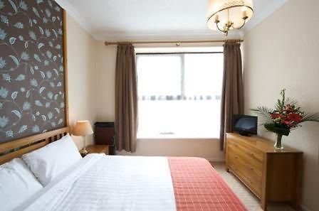 Monton House Hotel Manchester Room photo